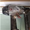 Image 2 : PORTER CABLE AIR NAILER