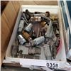 Image 1 : SMALL TRAY OF AIR FITTINGS