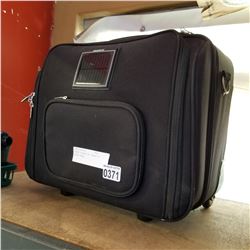 BLACK LUGGAGE W/ CHARGE IT SOLAR PANEL