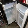 Image 2 : BLACK DANBY BAR FRIDGE - WORKING