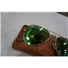Image 2 : AUTHENTIC RAY BAN SUNGLASSES POLARIZED LENSE MODEL 3025 112/9P W/ CASE AND CLOTH - RETAIL $258