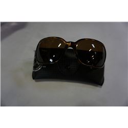 AUTHENTIC RAY BAN SUNGLASSES POLARIZED MODEL 4068 642/57 W/ CASE AND CLOTH - RETAIL $233