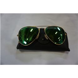 AUTHENTIC RAY BAN SUNGLASSES POLARIZED LENSE MODEL 3025 112/9P W/ CASE AND CLOTH - RETAIL $258