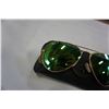 Image 2 : AUTHENTIC RAY BAN SUNGLASSES POLARIZED LENSE MODEL 3025 112/9P W/ CASE AND CLOTH - RETAIL $258