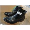 Image 2 : RCMP CONGRESS BOOTS W/ ATTACHMENTS SPURS AND SPARE SPEARS