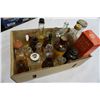 Image 4 : TRAY OF VINTAGE GLASS BOTTLES