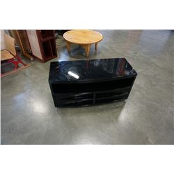 BLACK LAQUER ENTERTAINMENT STAND