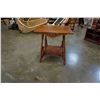 Image 2 : ANTIQUE OAK CARVED PARLOUR TABLE