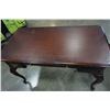 Image 4 : MAHOGANY 2 DRAWER DESK W/ POWER