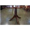 Image 2 : ROUND MAHOGANY PARLOUR TABLE