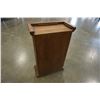 Image 4 : TABLE CLOCK W/ STORAGE