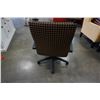 Image 4 : GAS LIFT OFFICE CHAIR