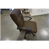 Image 3 : GAS LIFT OFFICE CHAIR