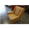 Image 2 : STRIPED STYLUS ACCENT CHAIR