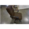Image 3 : GAS LIFT OFFICE CHAIR