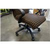 Image 2 : GAS LIFT OFFICE CHAIR