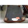 Image 4 : LEATHER OTTOMAN