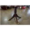 Image 3 : ROUND MAHOGANY PARLOUR TABLE