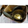 Image 2 : BRASS POTS AND METALWARE
