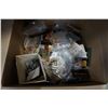 Image 2 : BOX OF BROACHES AND PINS