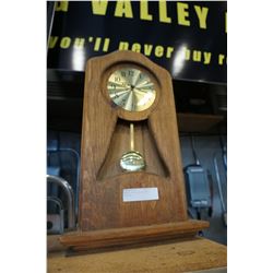WOODEN CASE TABLE CLOCK - WORKING