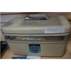 VINTAGE SAMSONITE TRAVEL CASE W/ JEWELLERY CONTENTS