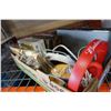 Image 2 : BOX OF ELCTRONICS AND VINTAGE RADIOS
