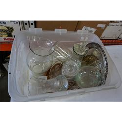 TOTE OF GLASS AND CRYSTAL SERVING PIECES AND VASES W/ SERVING TRAYS