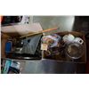 Image 1 : BOX OF ESTATE ITEMS