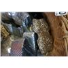 Image 5 : BASKET OF FISH SCALE ELASTIC BELTS