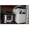 Image 1 : CROCK POT AND BREAD MAKER