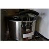 Image 2 : CROCK POT AND BREAD MAKER