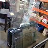 Image 3 : LOT OF BEVELLED AND TEMPERED GLASS