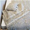Image 2 : KINGSIZE FLORAL DUVET AND 2 KINGSIZE SHAMS, 1 ACCENT PILLOW, USED IN SHOWROOM ONLY