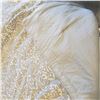 Image 3 : KINGSIZE FLORAL DUVET AND 2 KINGSIZE SHAMS, 1 ACCENT PILLOW, USED IN SHOWROOM ONLY