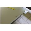 Image 3 : Brown Lifetime Plastic & Metal Picnic Table