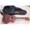 Image 1 : Makala 4 String Ukulele w/ Case