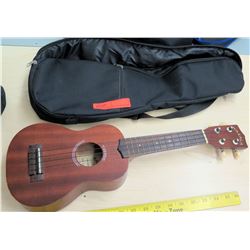 Makala 4 String Ukulele w/ Case