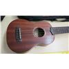 Image 3 : Makala 4 String Ukulele w/ Case