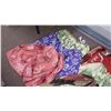 Image 3 : Different Hawaiian Print Skirts