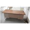 Image 1 : Metal Desk w/ Drawers