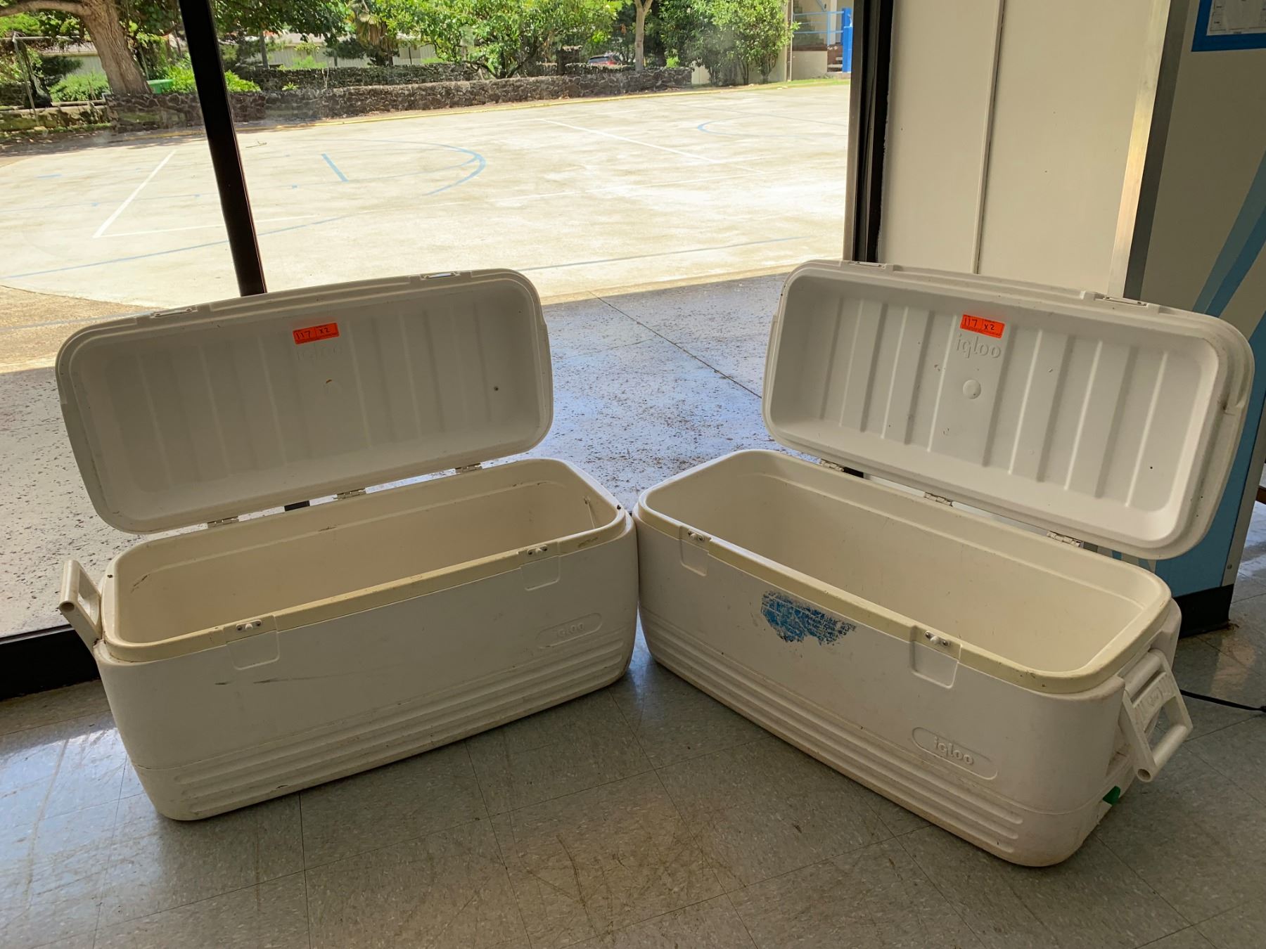 2 Large Ice Chests Coolers Missing Closure Tabs Oahu Auctions 2 large ice chests coolers missing closure tabs oahu auctions