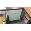 Image 3 : Desk & Yellow Rolling Chair