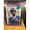 Image 3 : KEN GRIFFEY JR. SIGNED BASEBALL & CARD DISPLAY