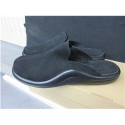 Slip on Hammacher Schlemmer Sandals made in Portugal size 10 - 10.5