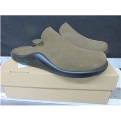 Slip on Hammacher Schlemmer Sandals made in Portugal size 11.5 - 12