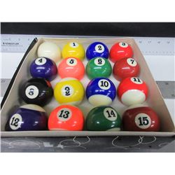 Set of Billiard Balls / 8 Ball