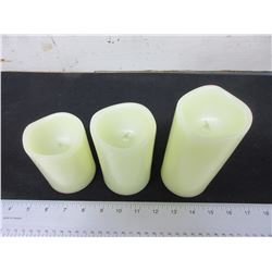3 LED Candles / 4 - 5 and 6 inch / tested working - no remote