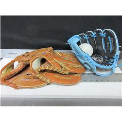 3 youth Baseball Gloves with sponge rubber ball