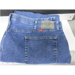 New Men's Wrangler Jeans Regular fit size 46 x 30 with comfort flex waistband